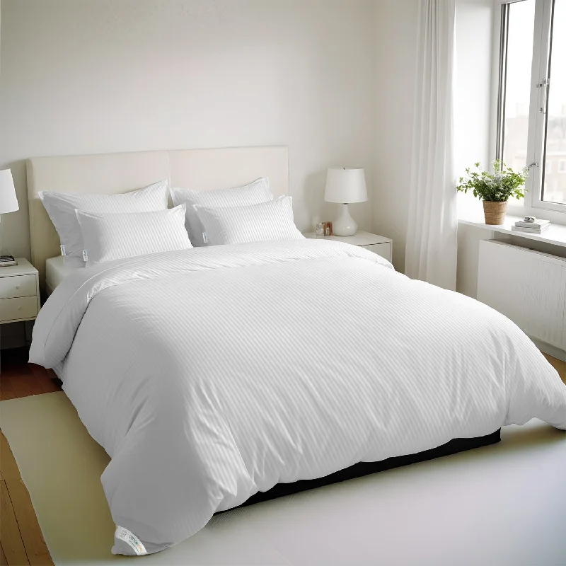 Weekend Flash Markdown 6 Piece Duvet Cover Set 220x240cm Queen - White Stripe