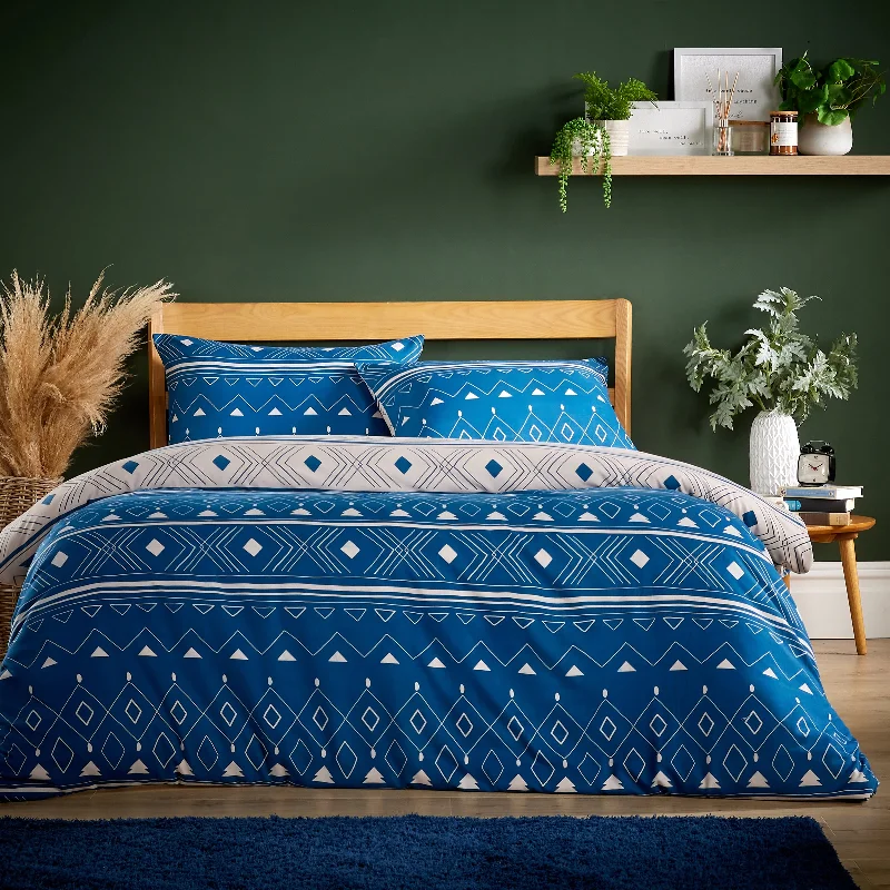 Weekend Sale Frenzy Oslo Sapphire Super Soft Flannel Duvet Cover Set with Pillowcases Warm & Cosy Quilt Bedding in Multiple Sizes Available by OLIVIA ROCCO Weekend Sale Frenzy Oslo Sapphire Super Soft Flannel Duvet Cover Set with Pillowcases Warm & Cosy Quilt Bedding in Multiple Sizes Available by OLIVIA ROCCO