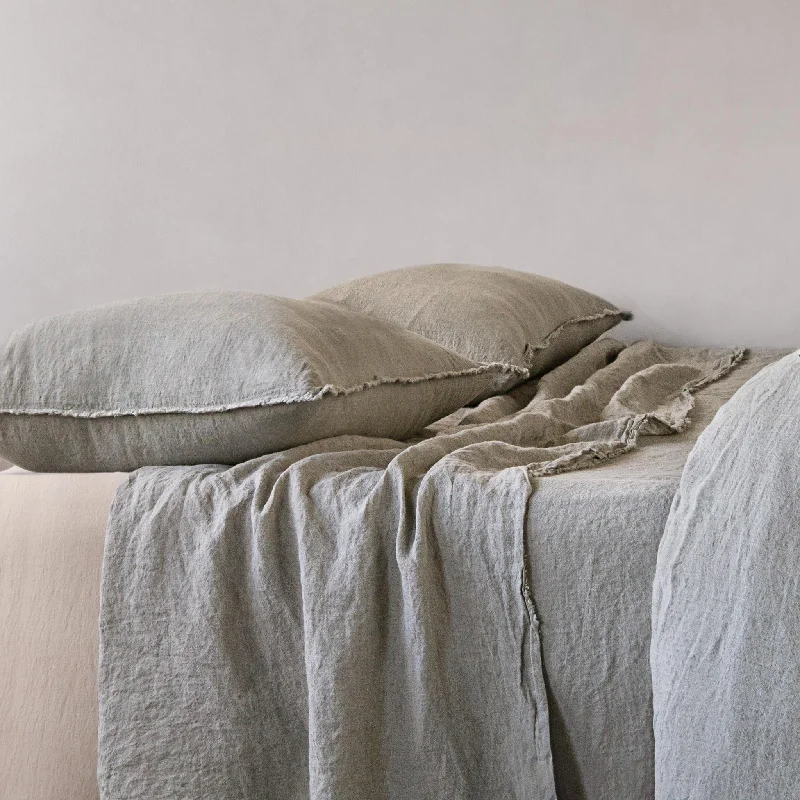 Weekend Steal of the Day Flocca Linen Pillowcase - Argent